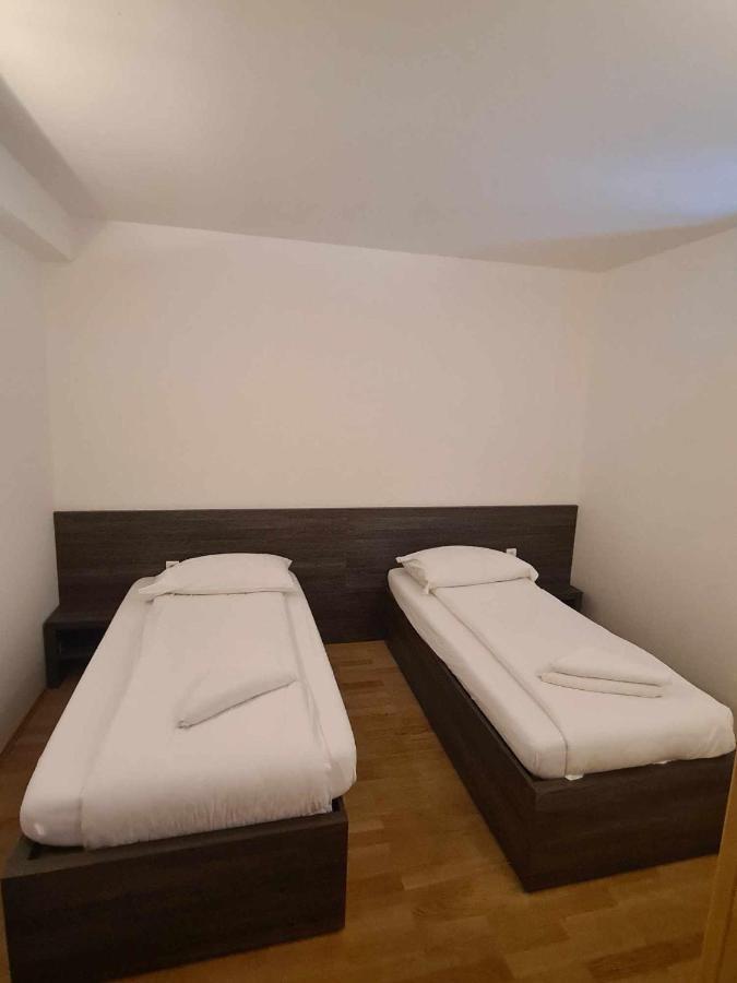 بيهاتش Hotel Lohovo المظهر الخارجي الصورة