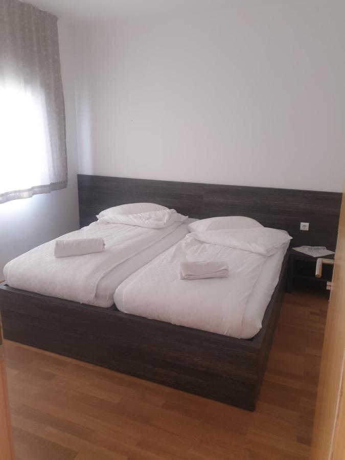 بيهاتش Hotel Lohovo المظهر الخارجي الصورة