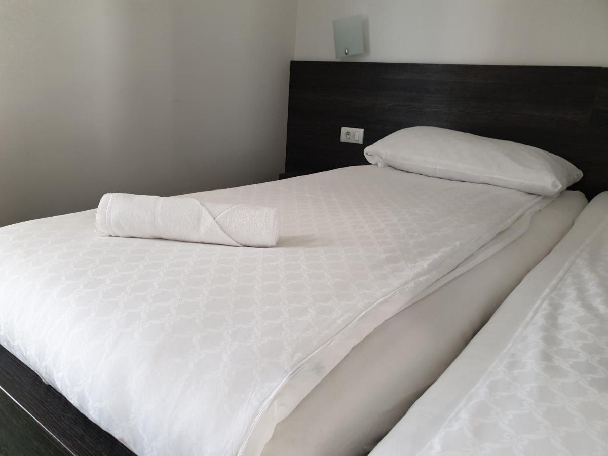 بيهاتش Hotel Lohovo المظهر الخارجي الصورة