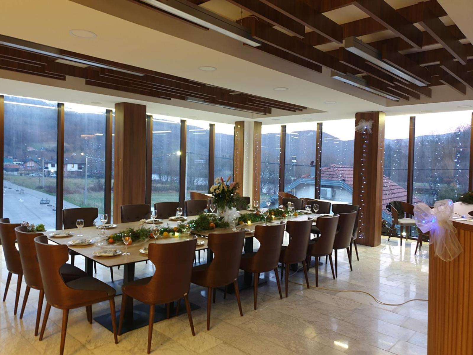بيهاتش Hotel Lohovo المظهر الخارجي الصورة